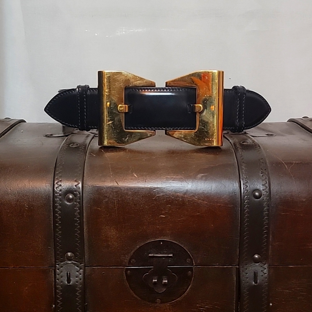 Black Patent Gucci Belt with Gold Metal Bow